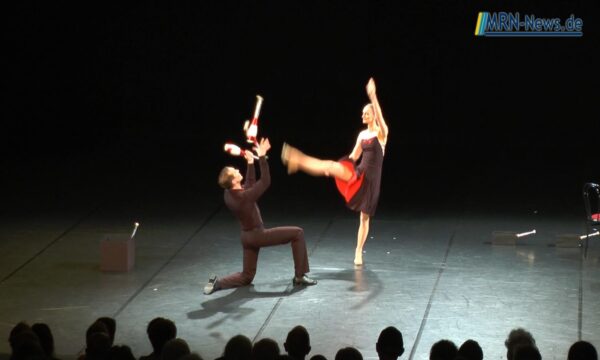 Tanz und Akrobatik wurde bei “art y circ” im Unterwegstheater gezeigt – Video mit Programmvorschau Sommer/Herbst 2024